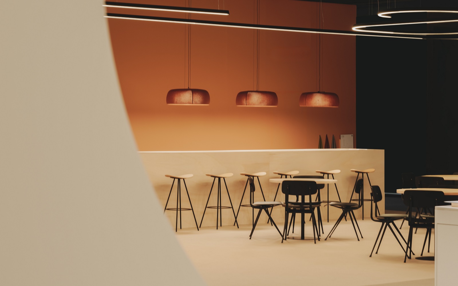 Vlbook Review: How India’s Leading Online Bookstore Redefines Reading in 2024